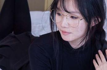 袜啵啵 – 快来看！糯米的板鞋是真实还是虚幻？无圣光！原图放送！