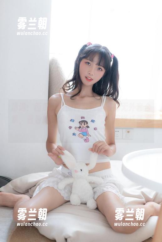 西瓜少女 精选:西瓜少女的白云森林短袖无外套合集,看看她是怎么把‘透气’演绎成艺术的!