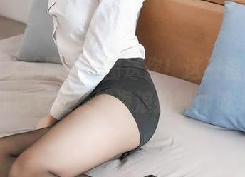雯粥粥水手服，原图送你！这波福利简直给我感觉像是被海浪拍到沙滩上！