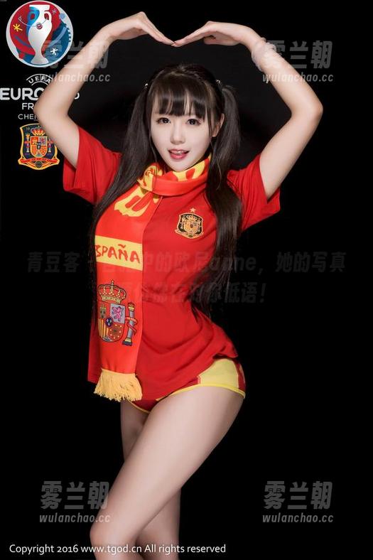 青豆客 - 自拍中的欧尼anne，她的写真资源仿佛在对你低语！