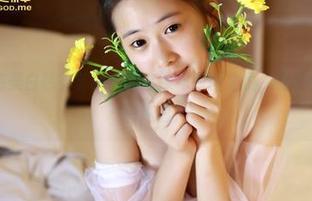 青豆客 – 完美白色？苏糯米带你探秘原图之境，看看阴影如何玩转纯白！
